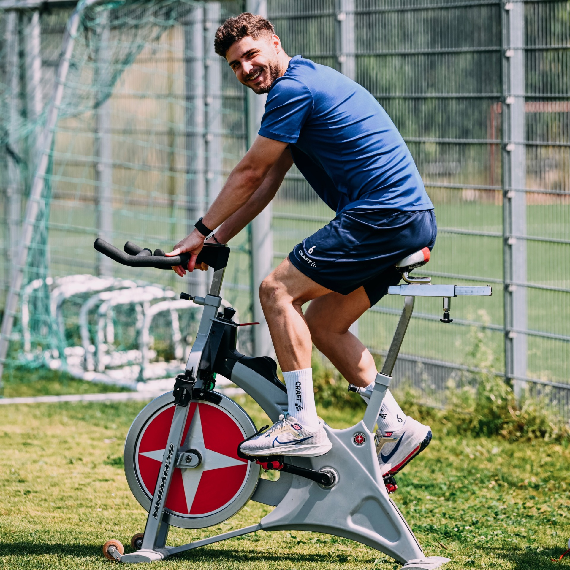 Der lange Weg zurück auf den Platz - FC Aarau - Fussball-Club Aarau 1