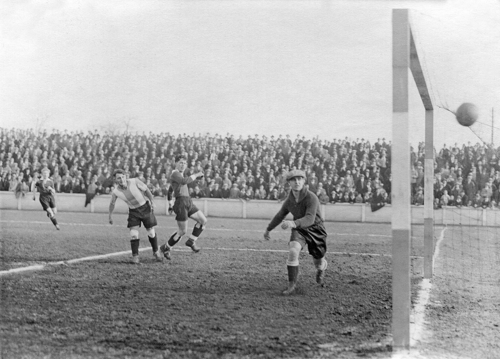 Erstes Cup-Duell vor knapp 100 Jahren - FC Aarau - Fussball-Club Aarau 1
